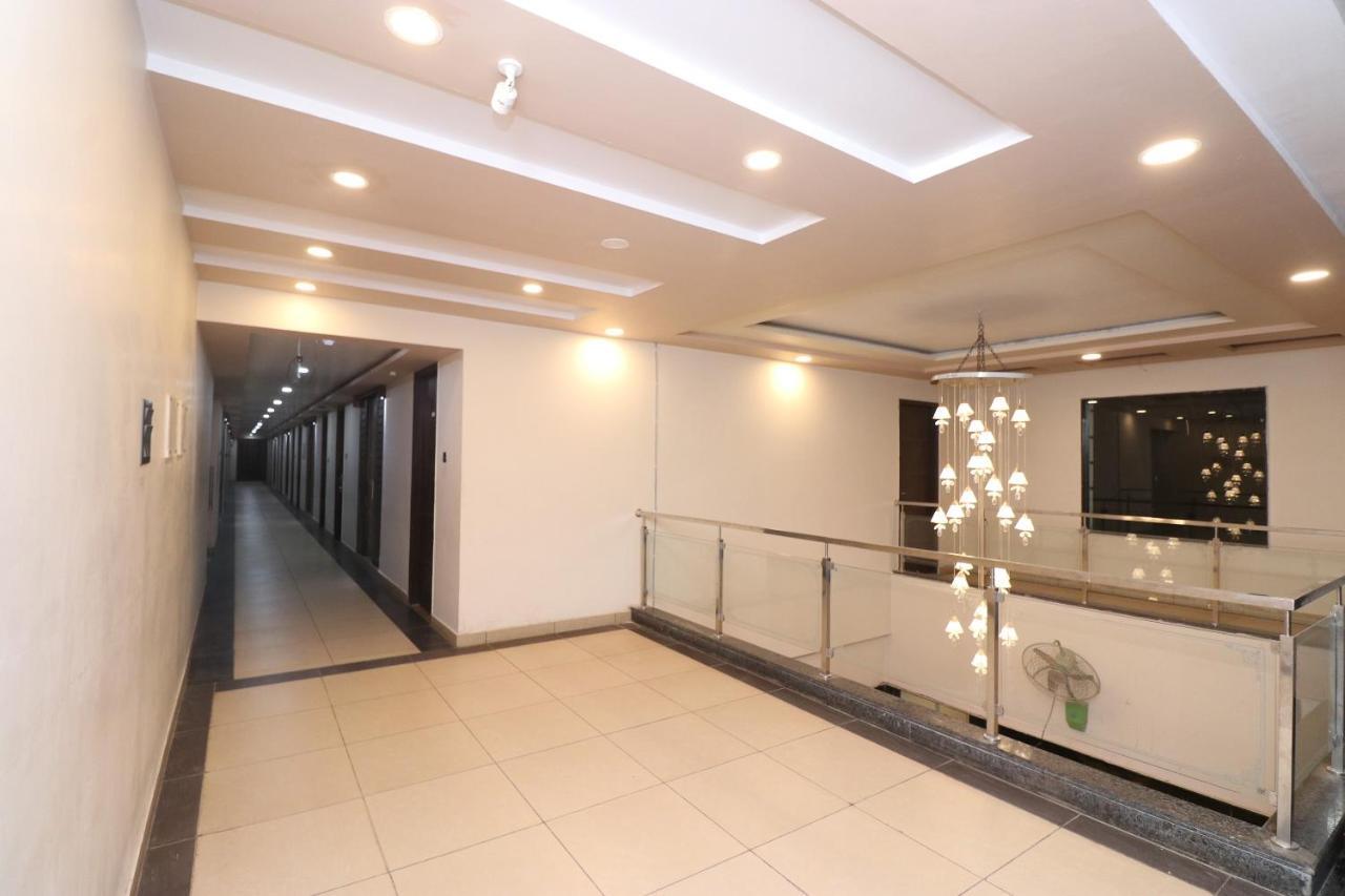 Oyo 33387 Laxmi Lawn And Resort Suite Lucknow Bagian luar foto